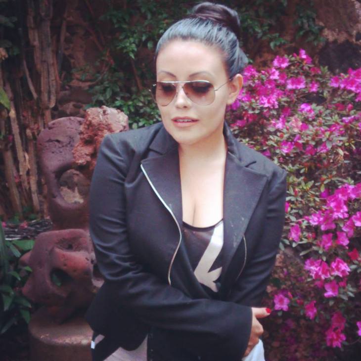 974930_10151495156952762_411436393_n