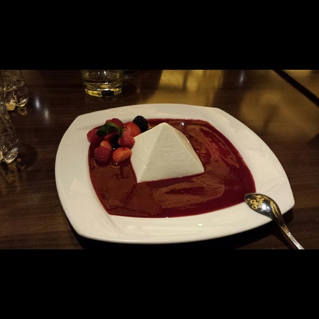 1601485_10152008388647762_479843546_n