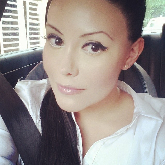 BLACK, WHITE AND GOLD LOOK 5