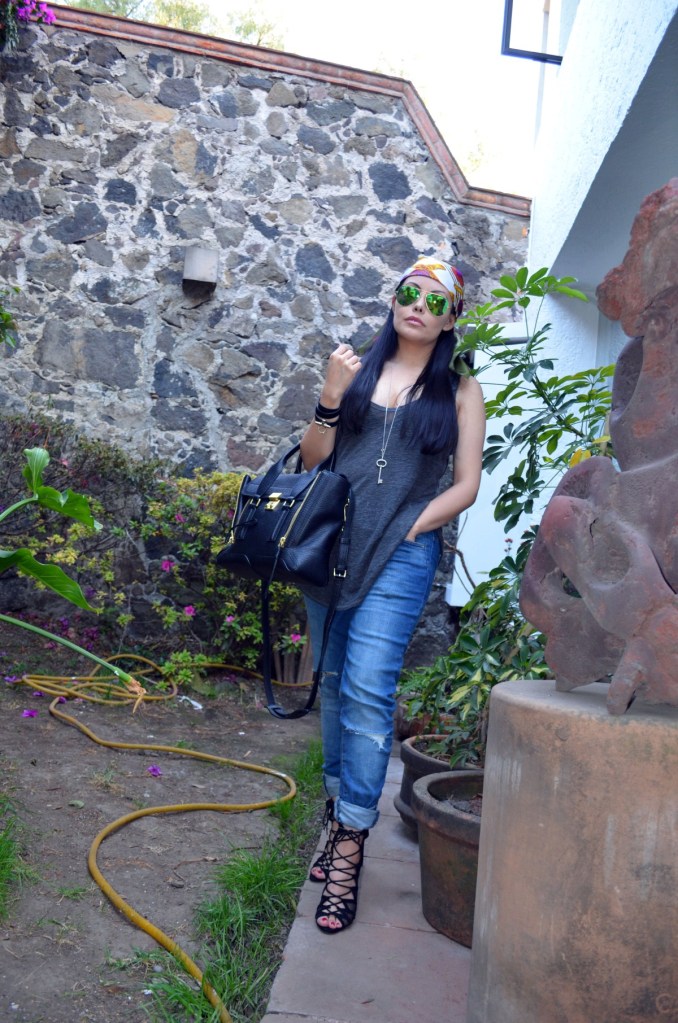 2LOOKPhillip Lim Bag2